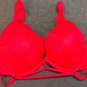 Red lace very sexy push-up bra